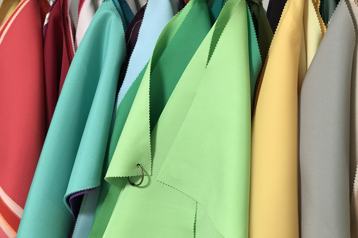 イルドクルールの個人カラー診断に使うカラードレープ